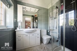 Ensuite Bedroom 1- click for photo gallery
